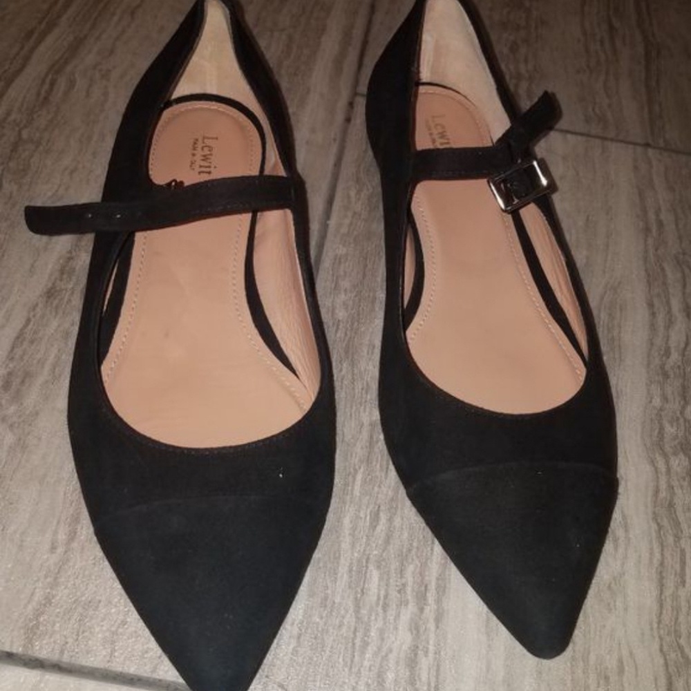 Lewit Shoes